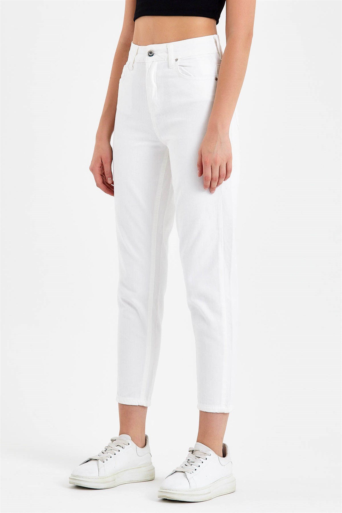 Mom Jeans in White with High Waist