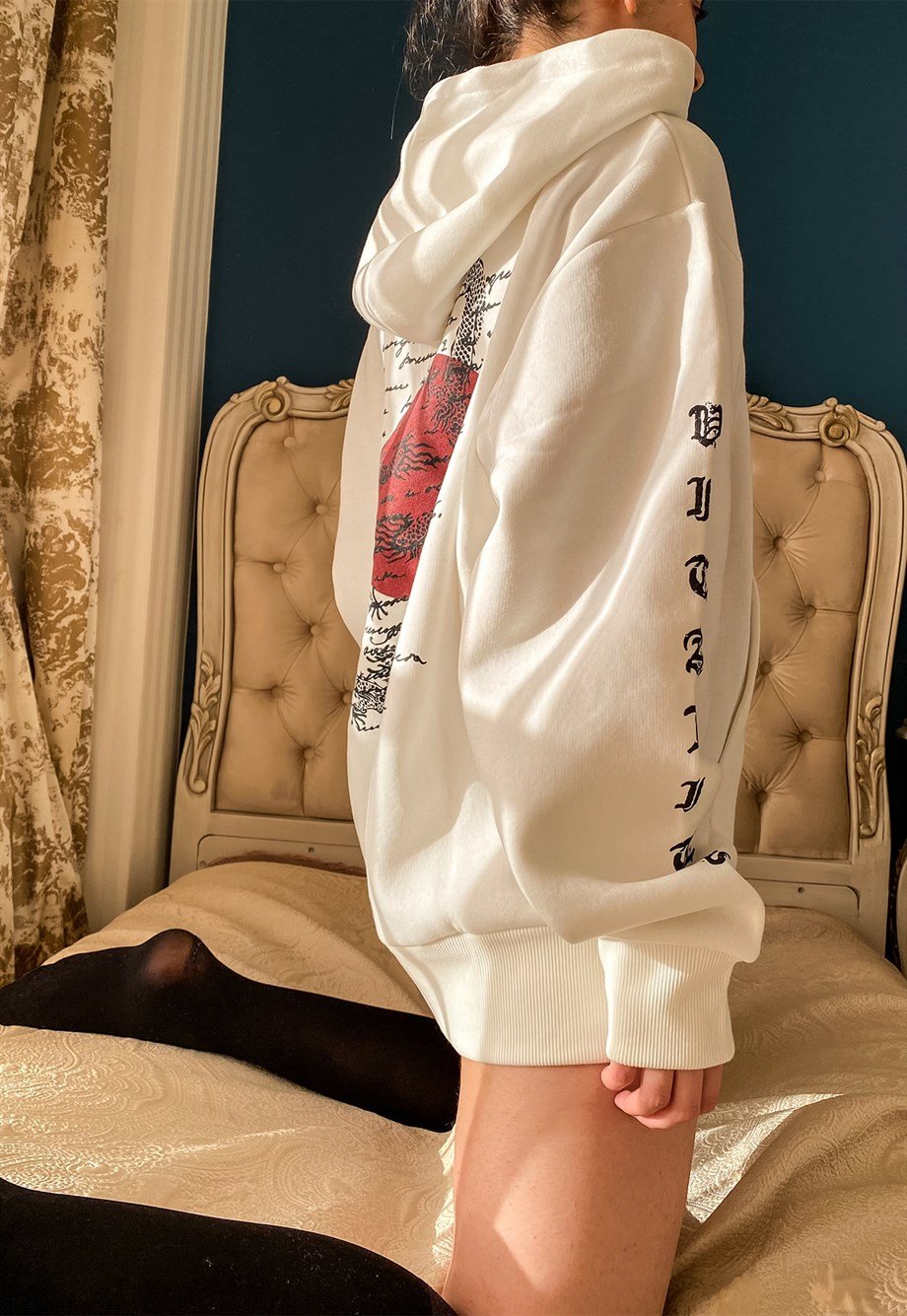 Dragon Baskılı Beyaz Oversize Kadın Sweatshirt