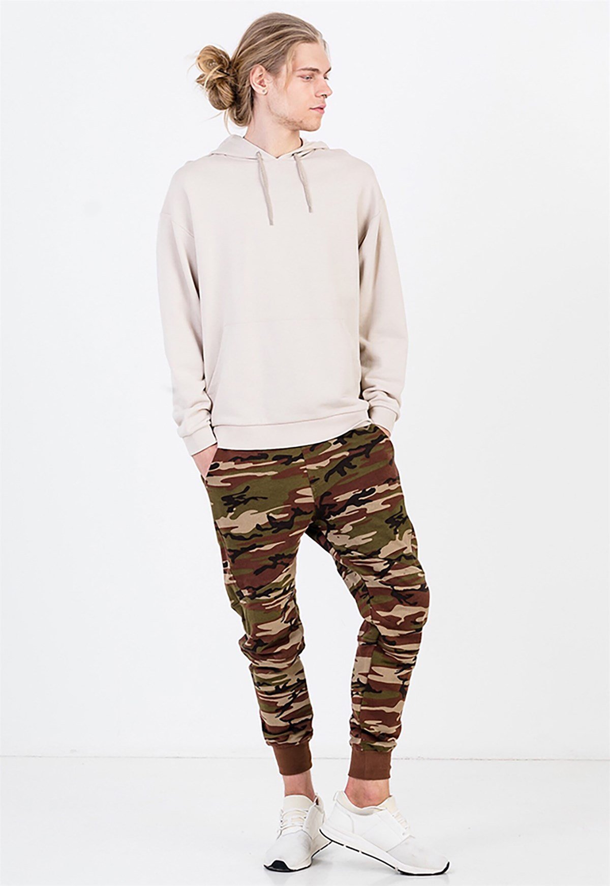 Oversized Sweatshirt in Beige with Pouch Pocket