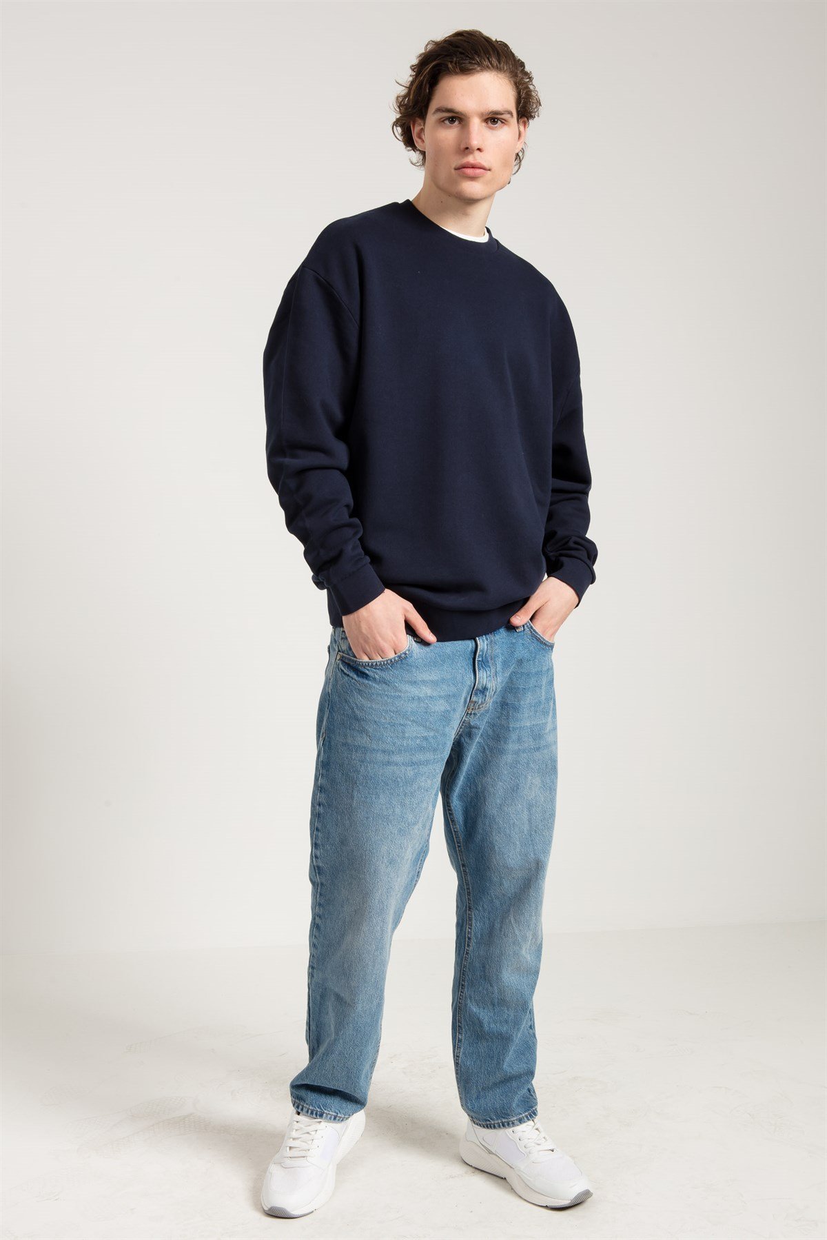Acid Washed Sweatshirt in Navy Blue