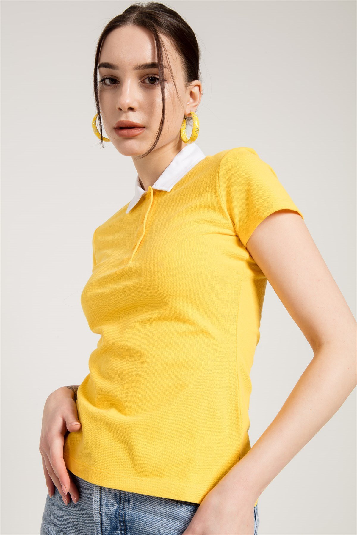 Slim Fit Polo T-shirt in Yellow with White Collar