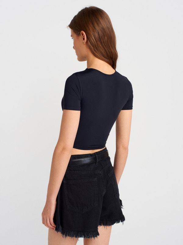 31175 Bisiklet Yaka Crop Siyah