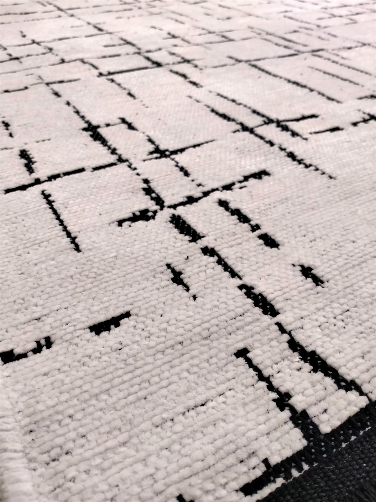 Çam Halı Bodrum BDR 121 Beyaz Özel Latex Kaymaz Tabanlı Kilim