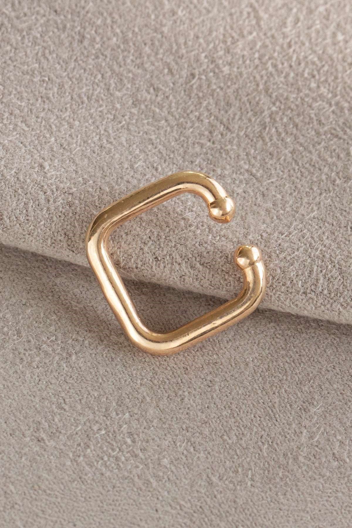 Gümüş Kare Kıkırdak Küpe Lieza Jewelry kpg210100