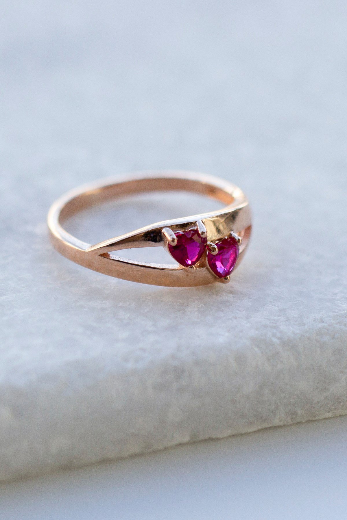 Gümüş Kırmızı Taşlı Yüzük Lieza Jewelry yzg210049