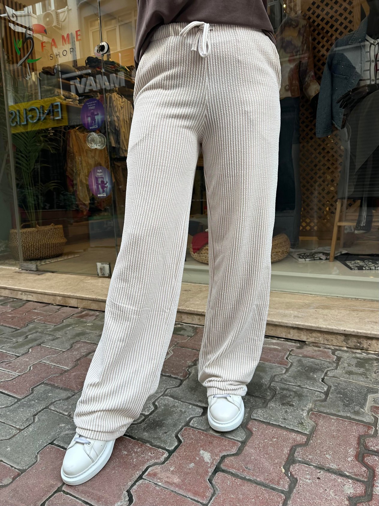 Bej Beyaz Çizgili Pantolon