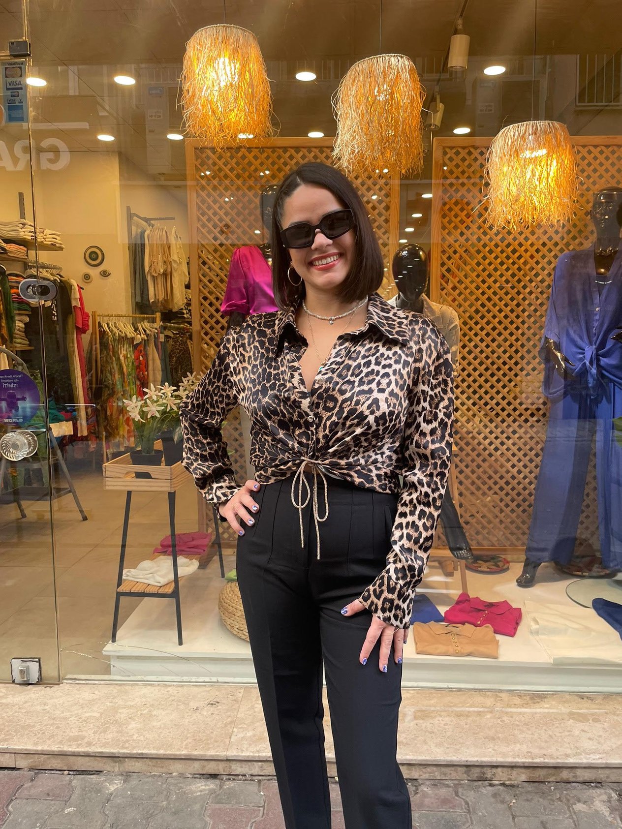 Leopar Taş Zincir Detaylı Gömlek