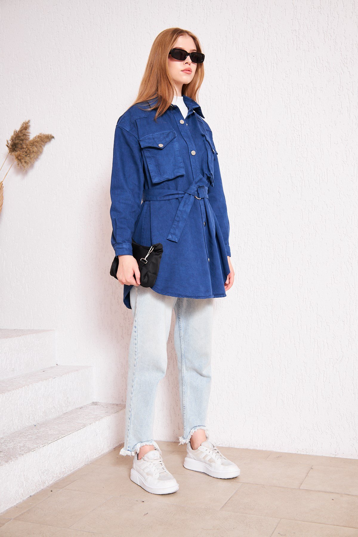Beli Kemerli Denim Ceket Parlament
