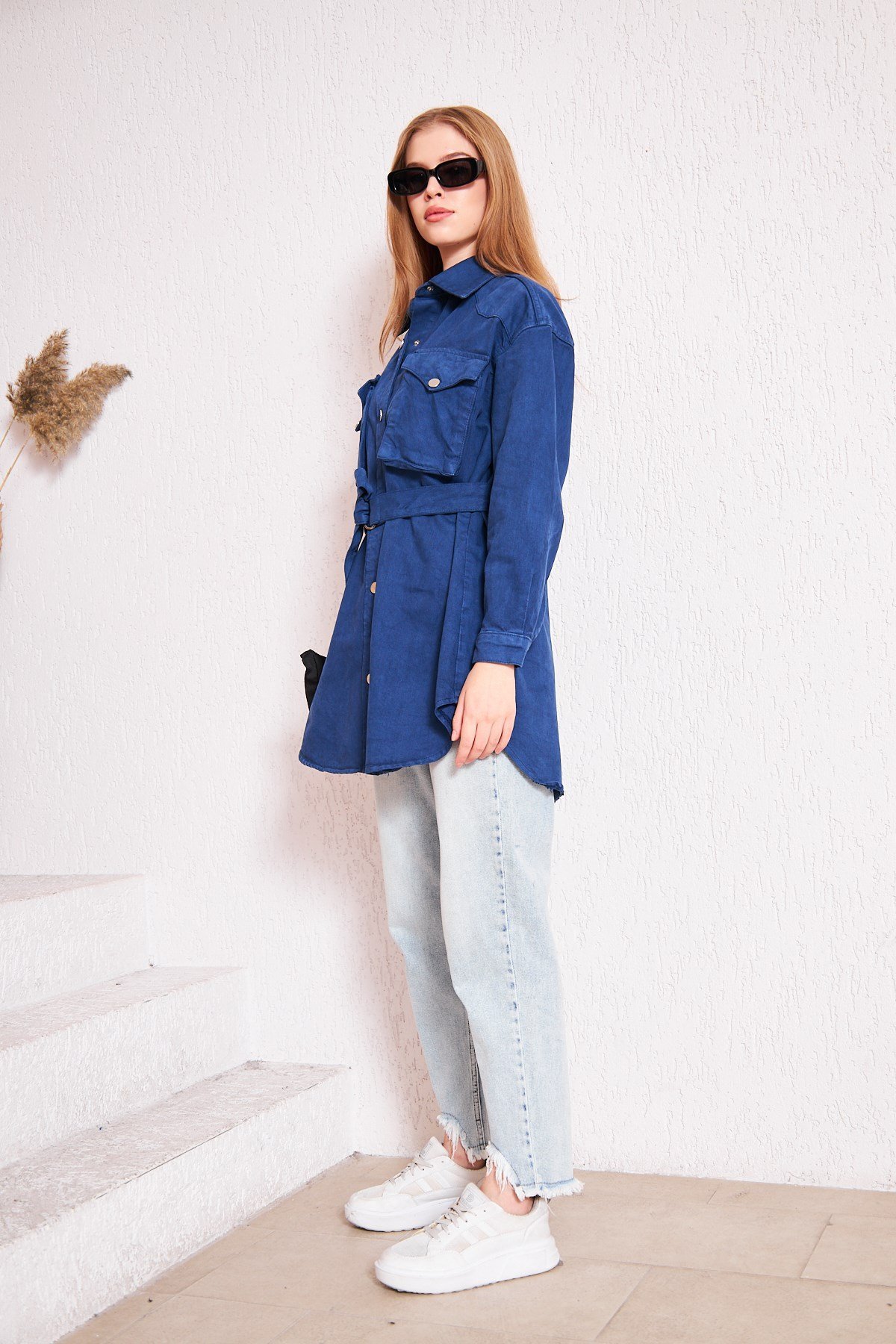 Beli Kemerli Denim Ceket Parlament
