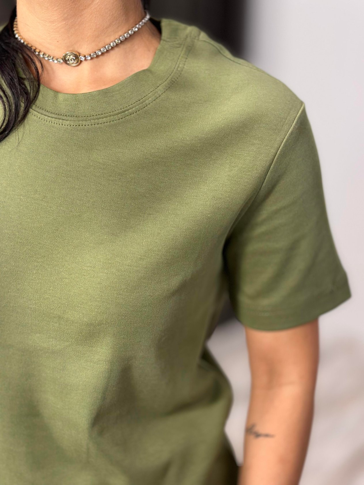 122526 BASIC TSHIRT