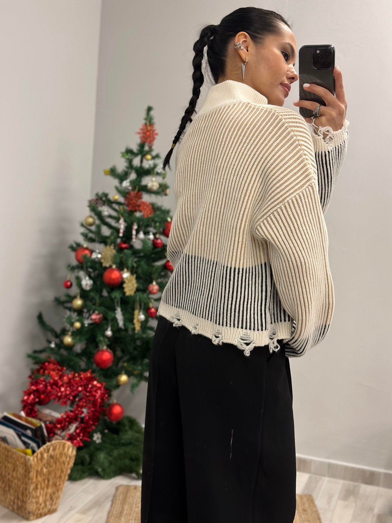 231103 UC RENKLI FERMUARLI HIRKA