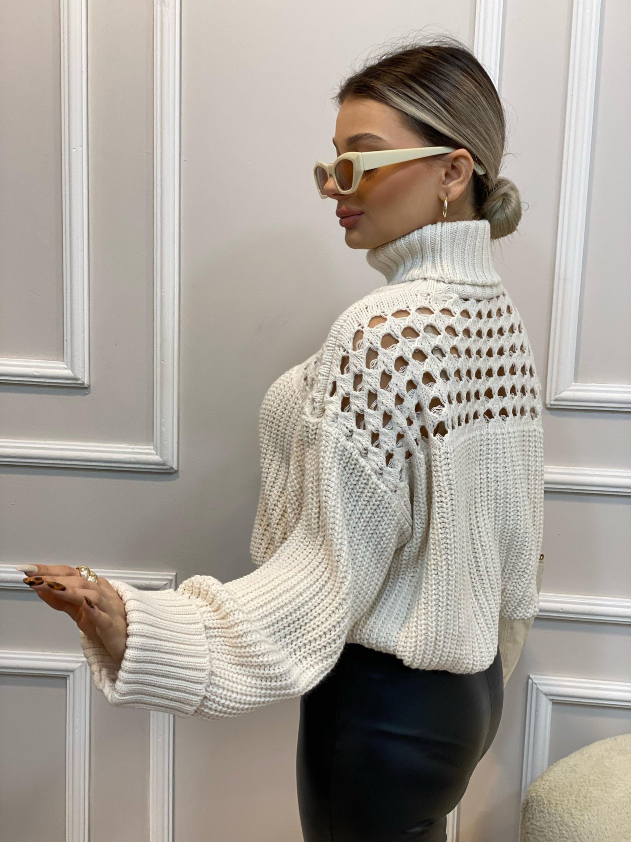 Bej Delikli Model Boğazlı Kazak