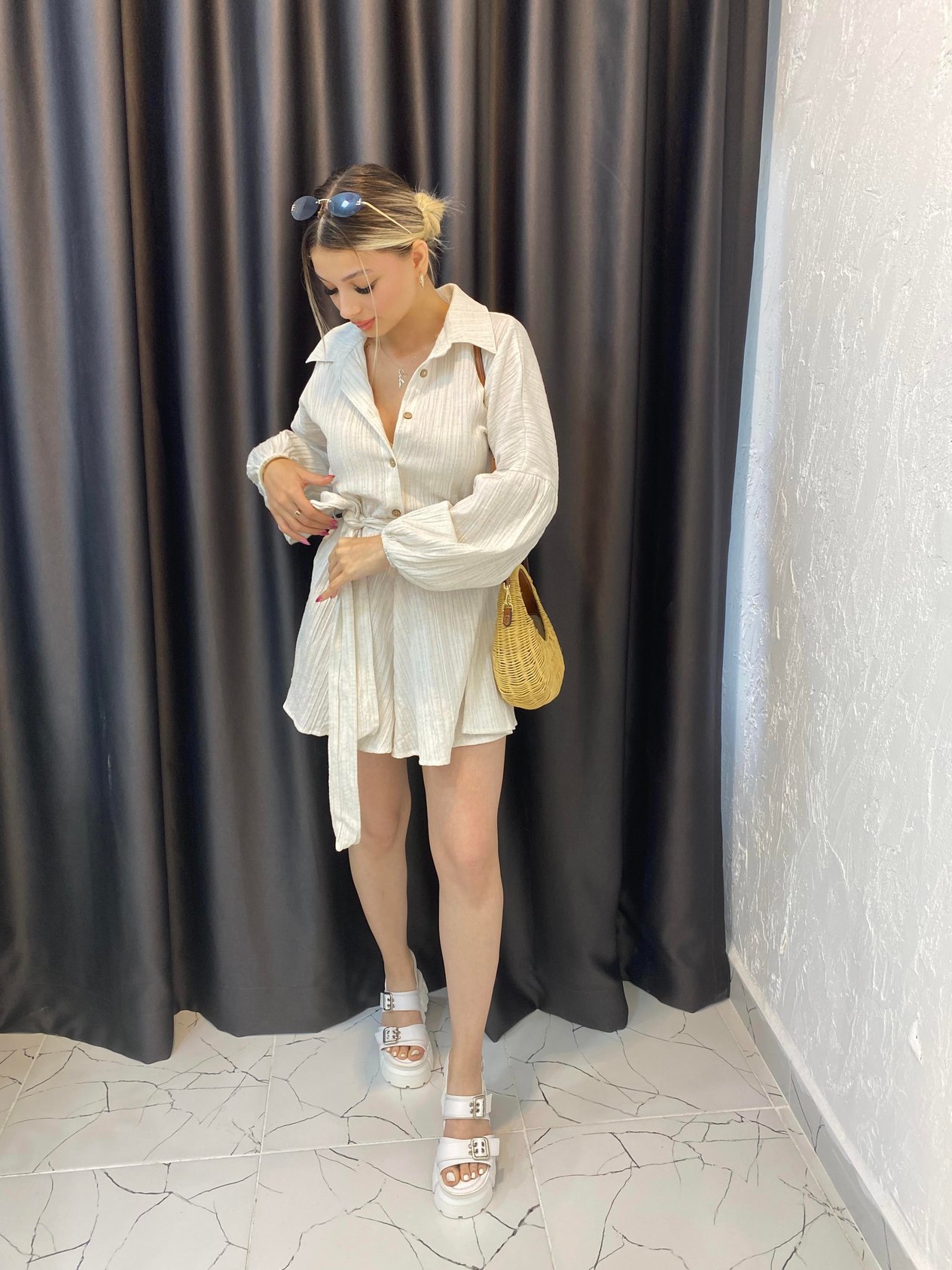 Bej Kuşaklı Model Şortlu Tulum