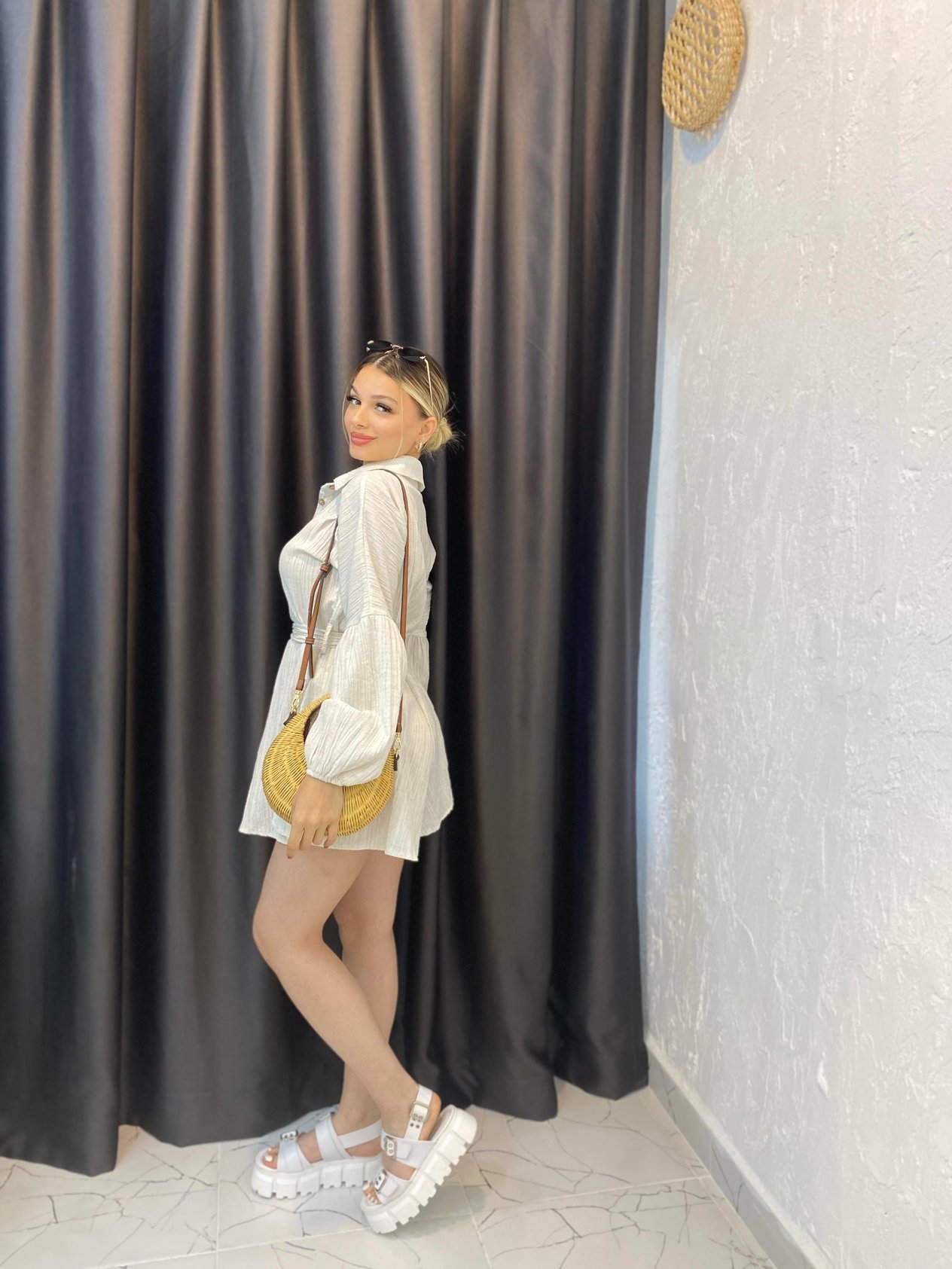 Bej Kuşaklı Model Şortlu Tulum