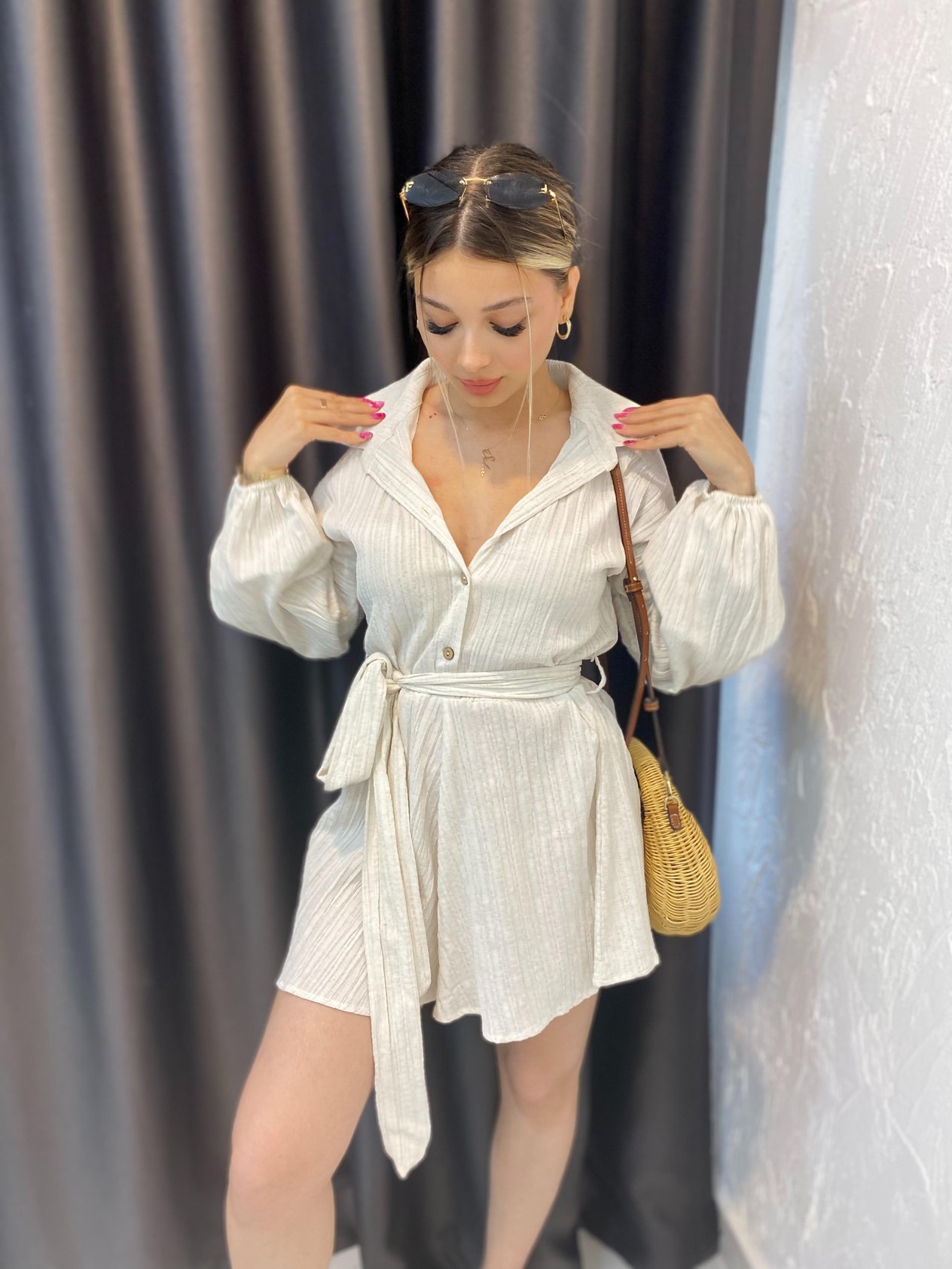 Bej Kuşaklı Model Şortlu Tulum