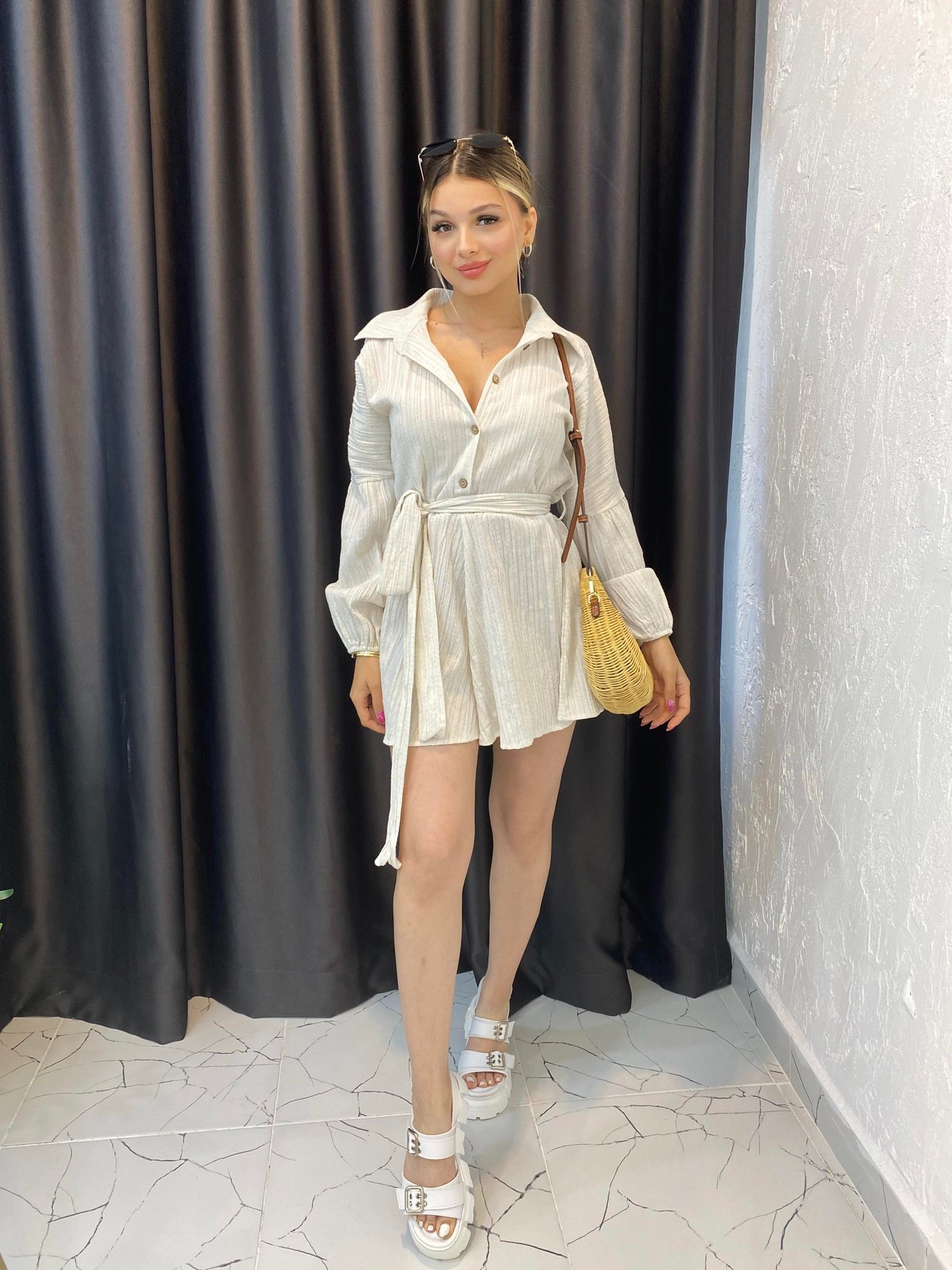Bej Kuşaklı Model Şortlu Tulum