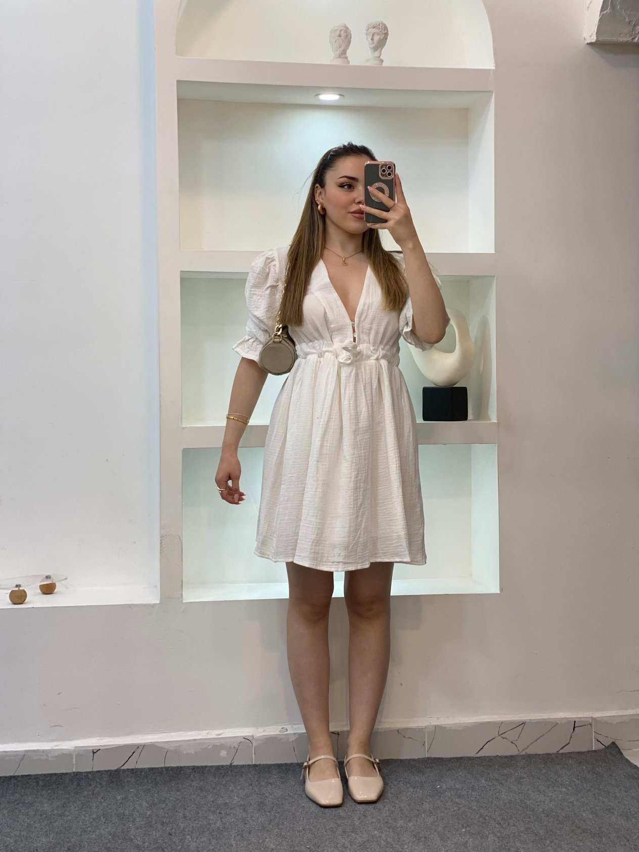 Beyaz Balon Kol Model Kolu Nakışlı Müslin  Elbise