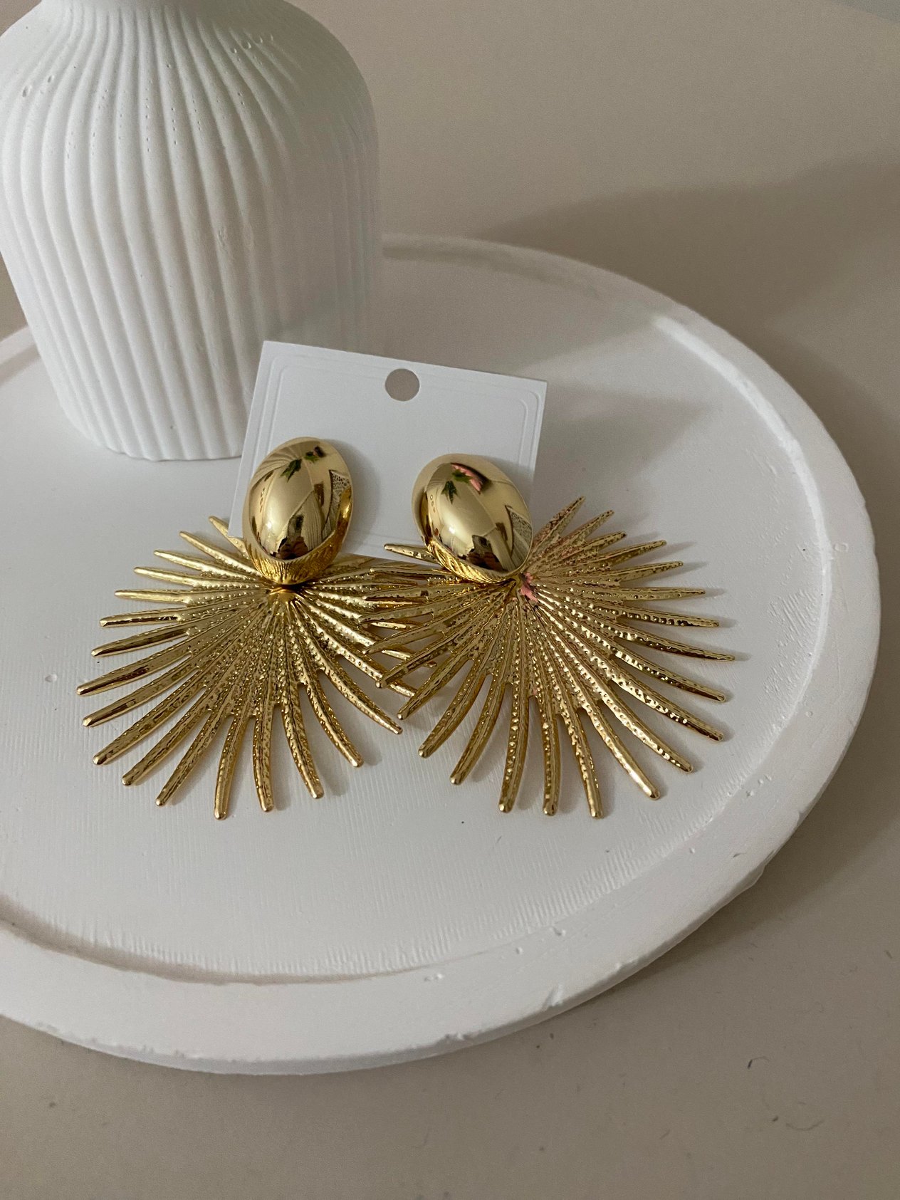 Gold Güneş Model Küpe