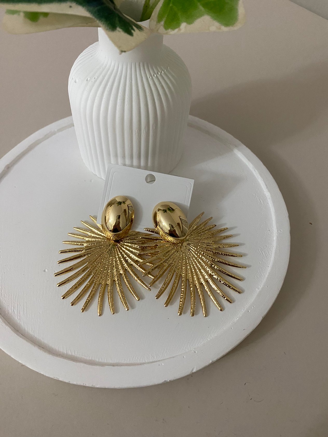 Gold Güneş Model Küpe