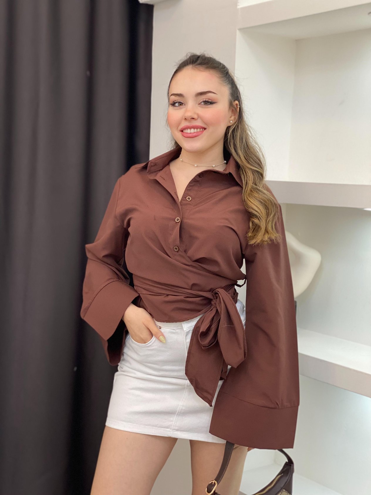 Kahve Bağlamalı Model Gömlek 