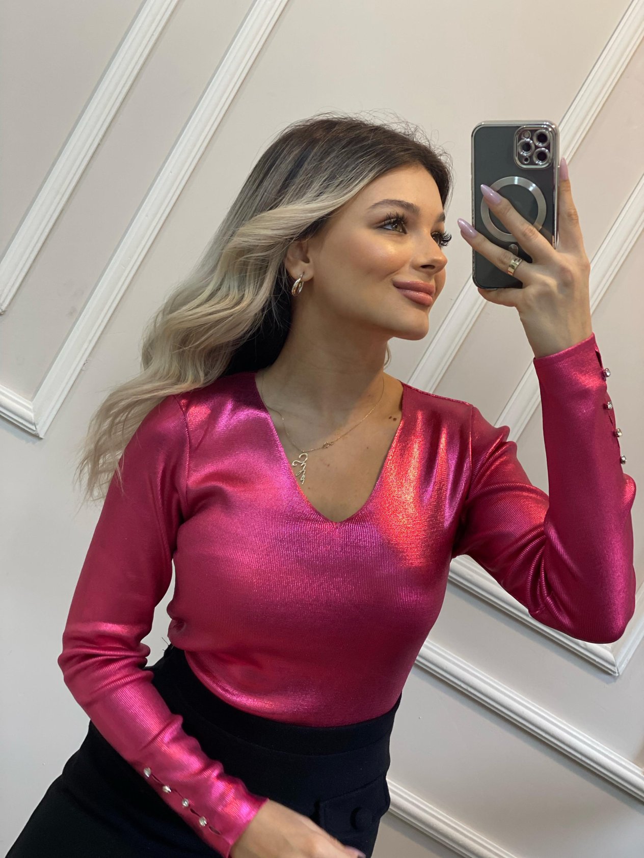 Koyu Pembe Varak Baskılı V Yaka Kolları Taşlı Triko