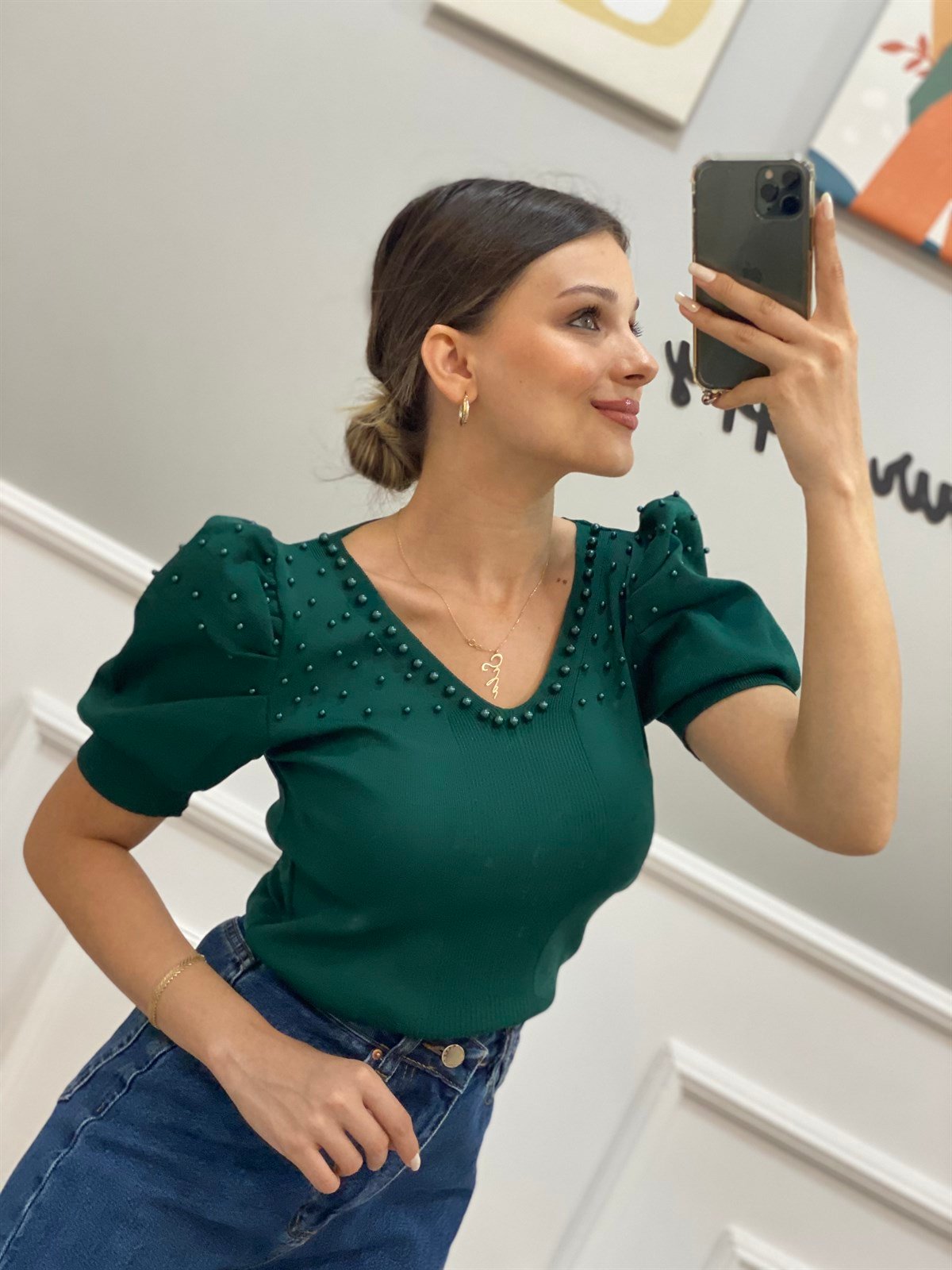 Koyu Yeşil Kısa Kol V Yaka İncili Triko Bluz