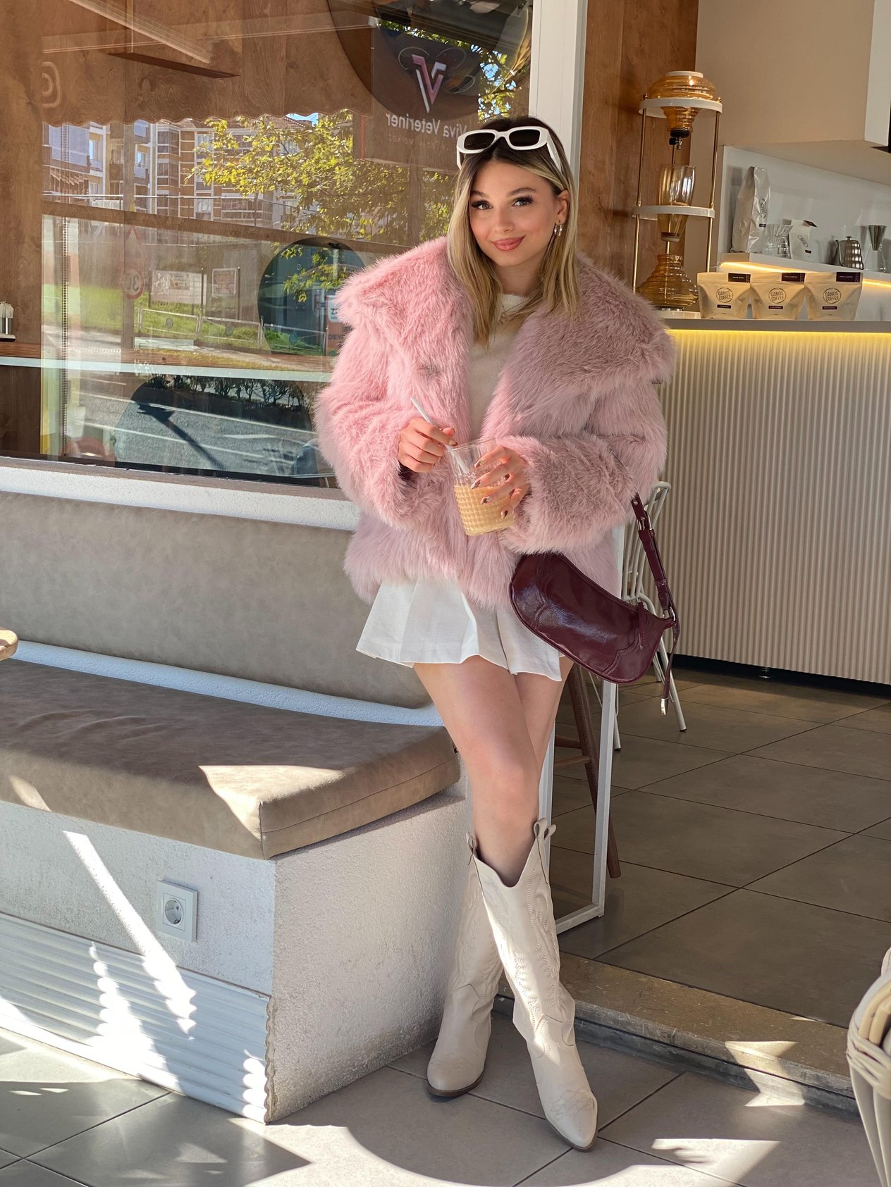 Pembe Marka Model Kürk Mont 