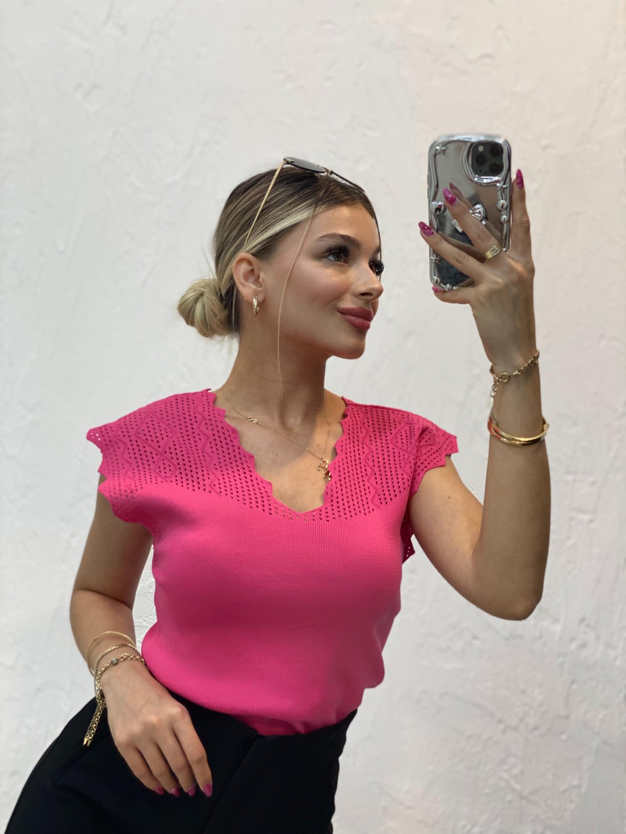 Pembe V Yaka Delikli Model Triko Bluz