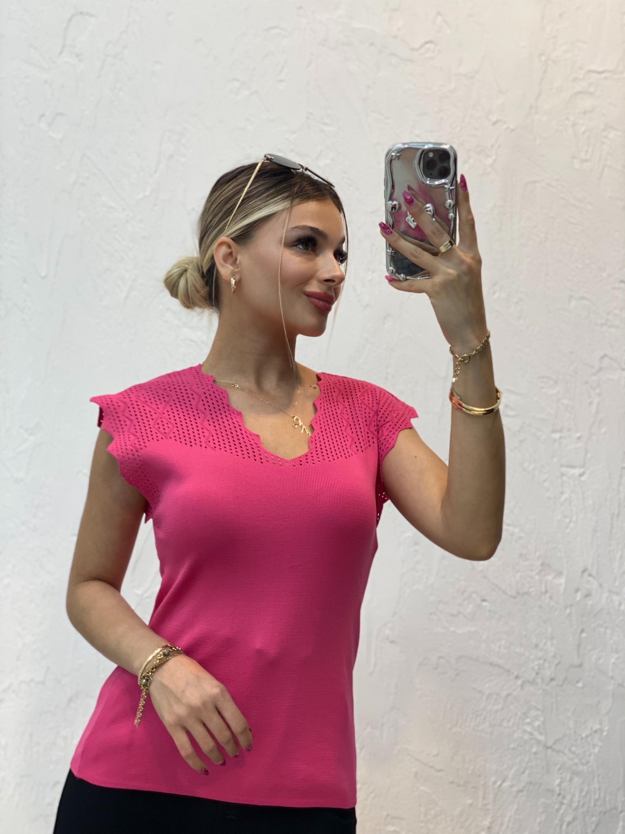 Pembe V Yaka Delikli Model Triko Bluz