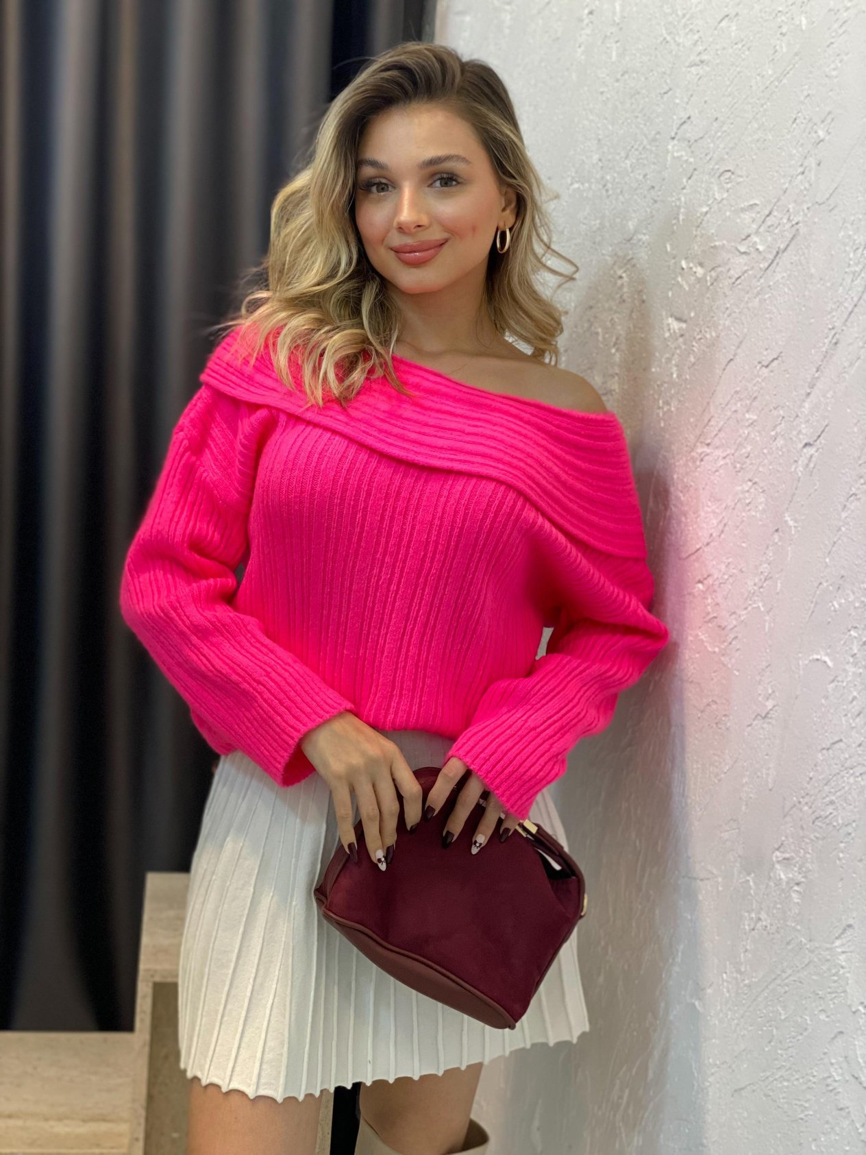 Q Marka Madonna Yaka Neon Pembe Triko Kazak