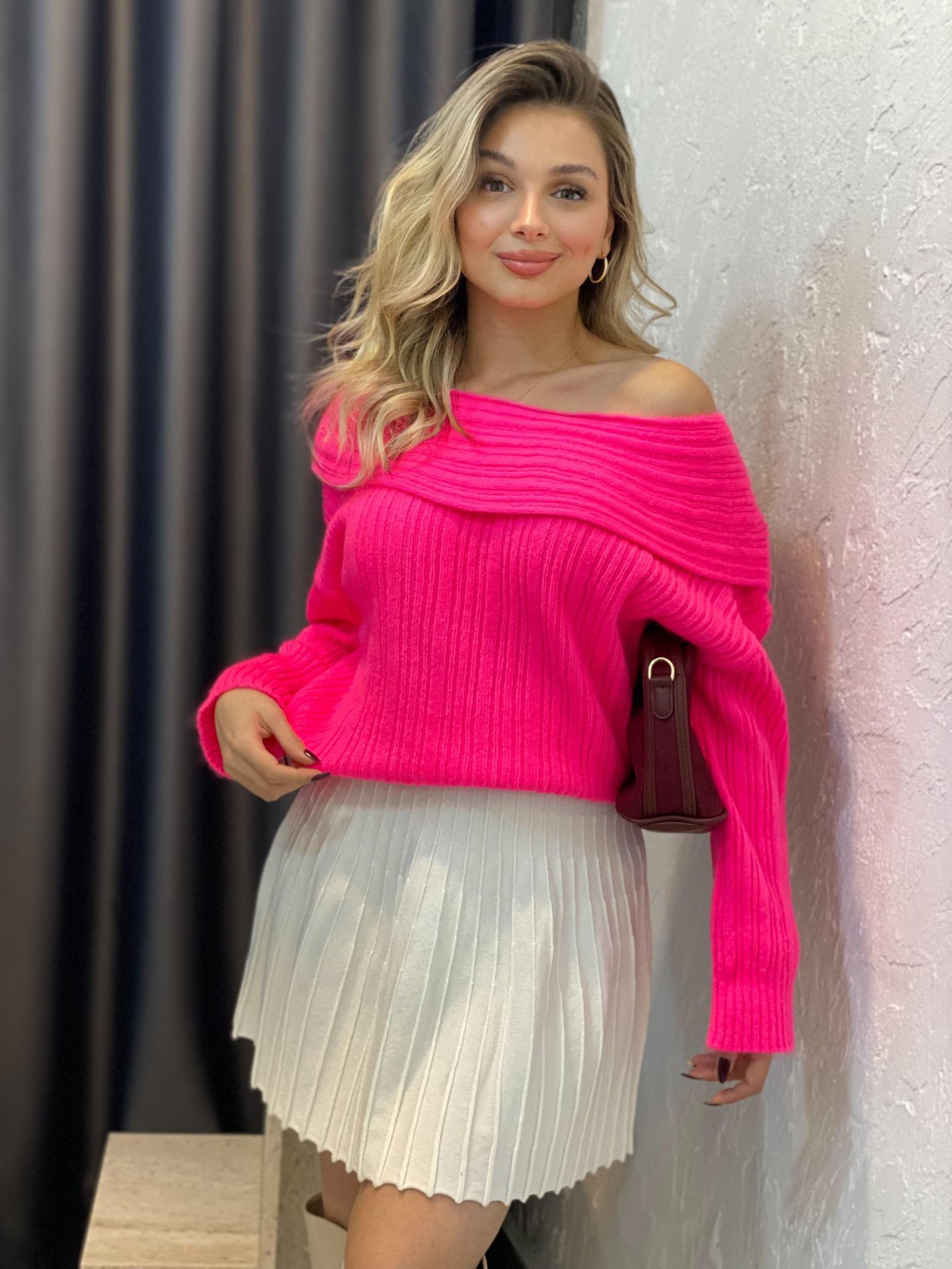 Q Marka Madonna Yaka Neon Pembe Triko Kazak