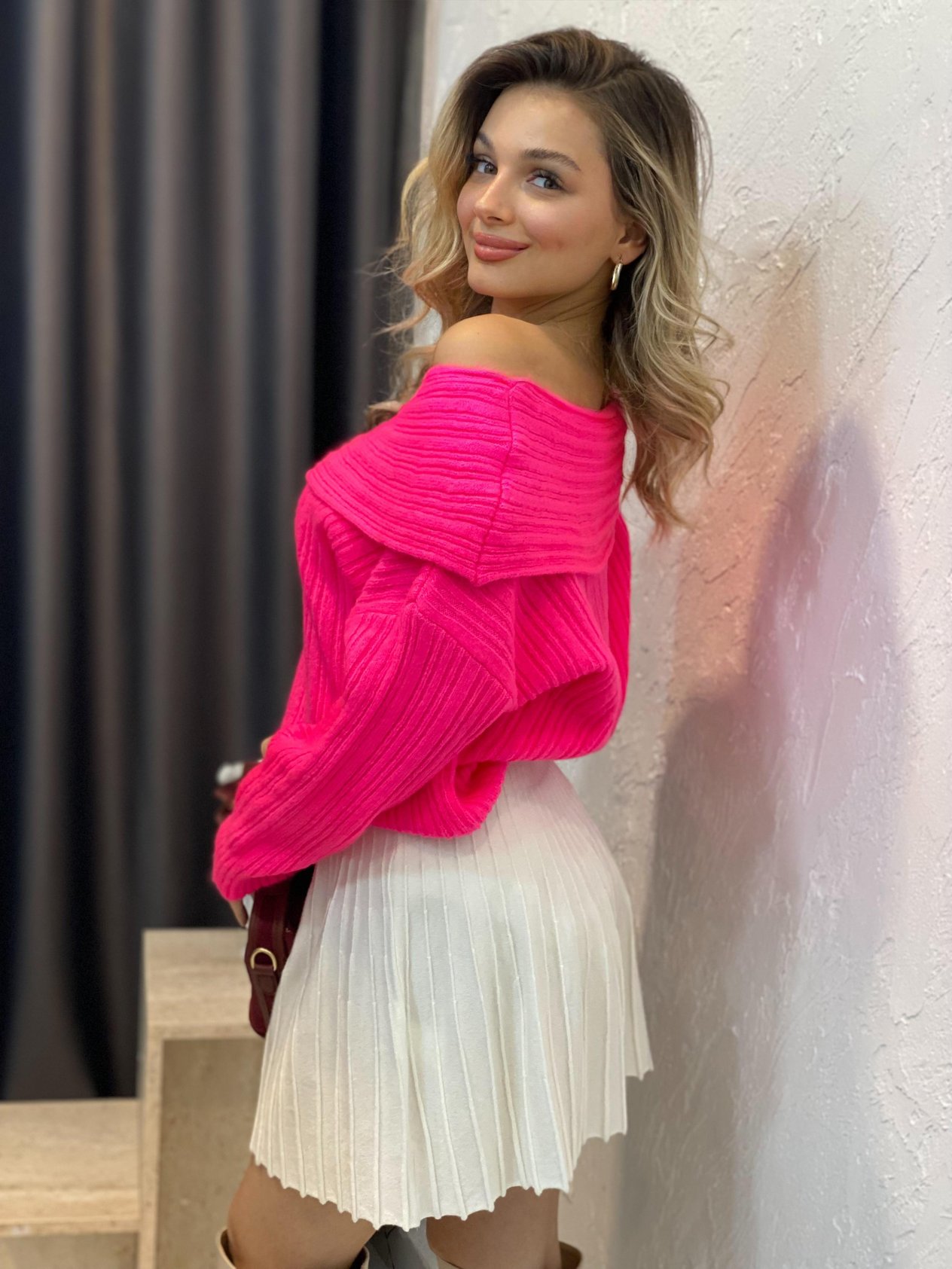 Q Marka Madonna Yaka Neon Pembe Triko Kazak