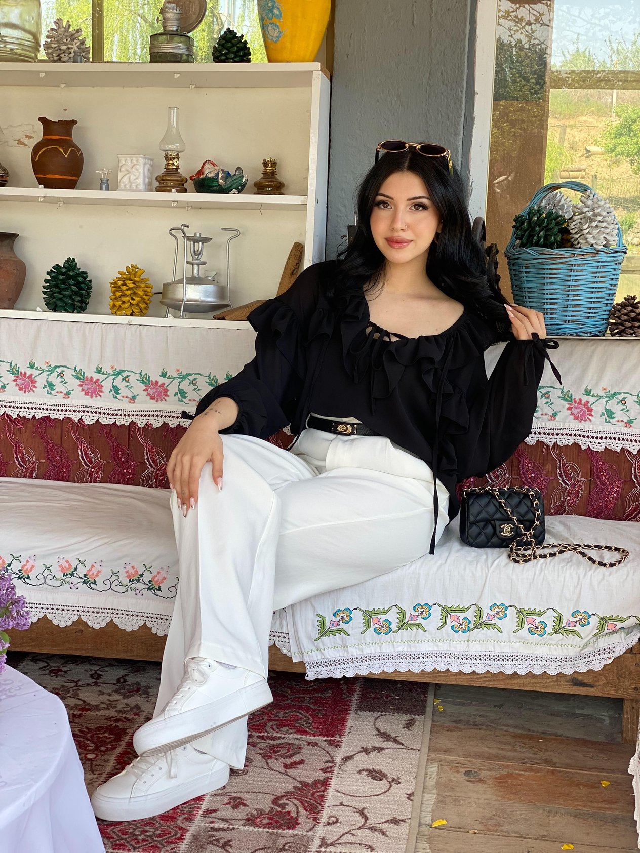 Siyah Fırfırlı Yaka Transparan Bluz