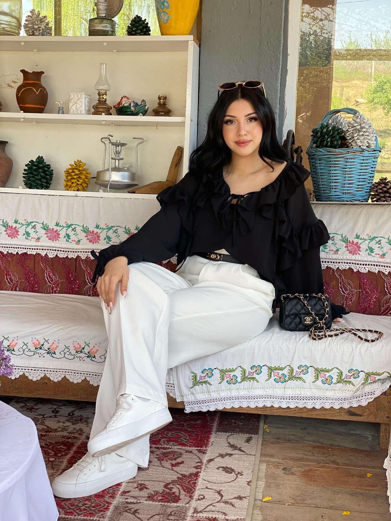 Siyah Fırfırlı Yaka Transparan Bluz