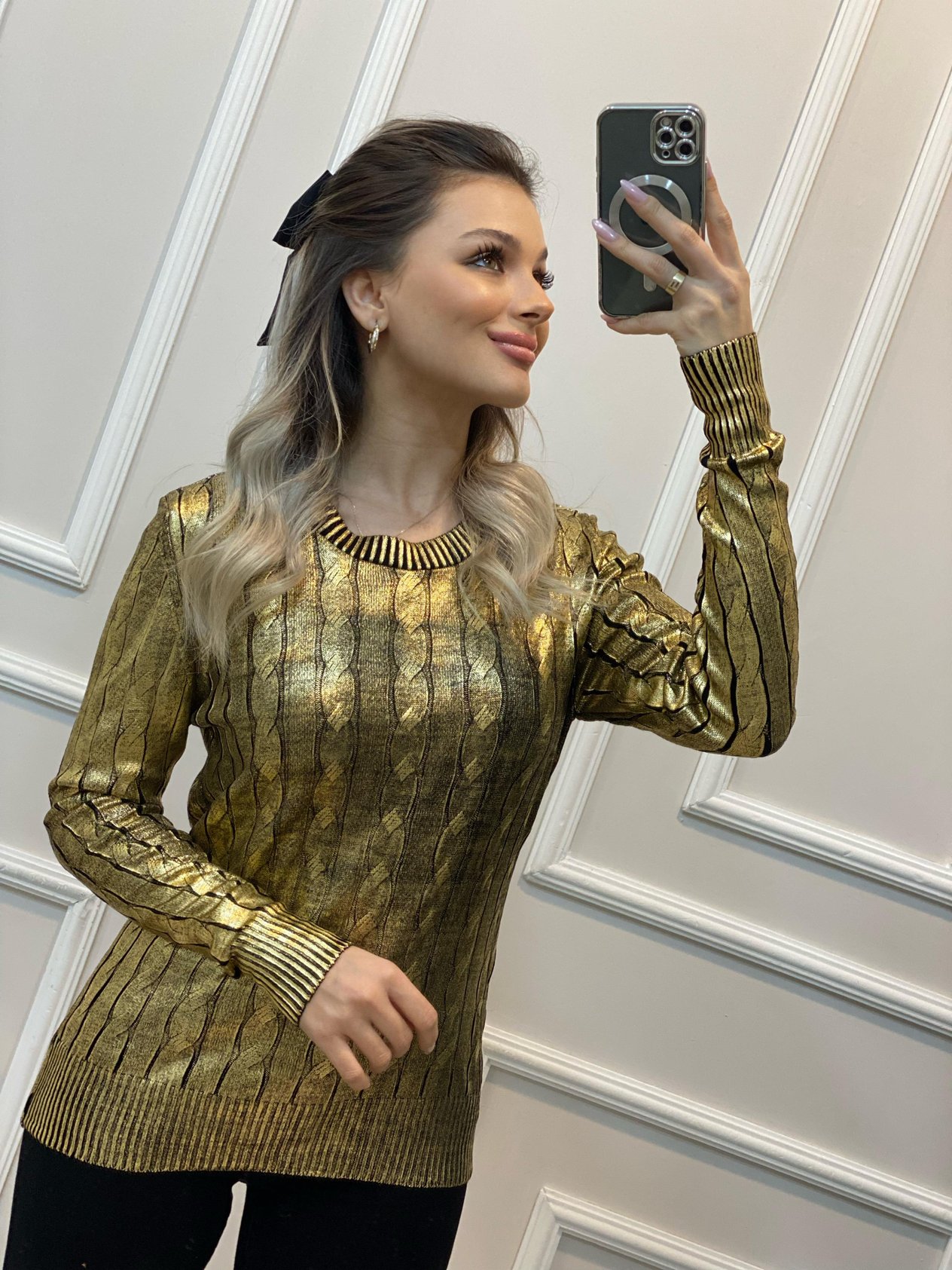 Siyah Gold Varak Baskılı Zincir Örgü Model Triko