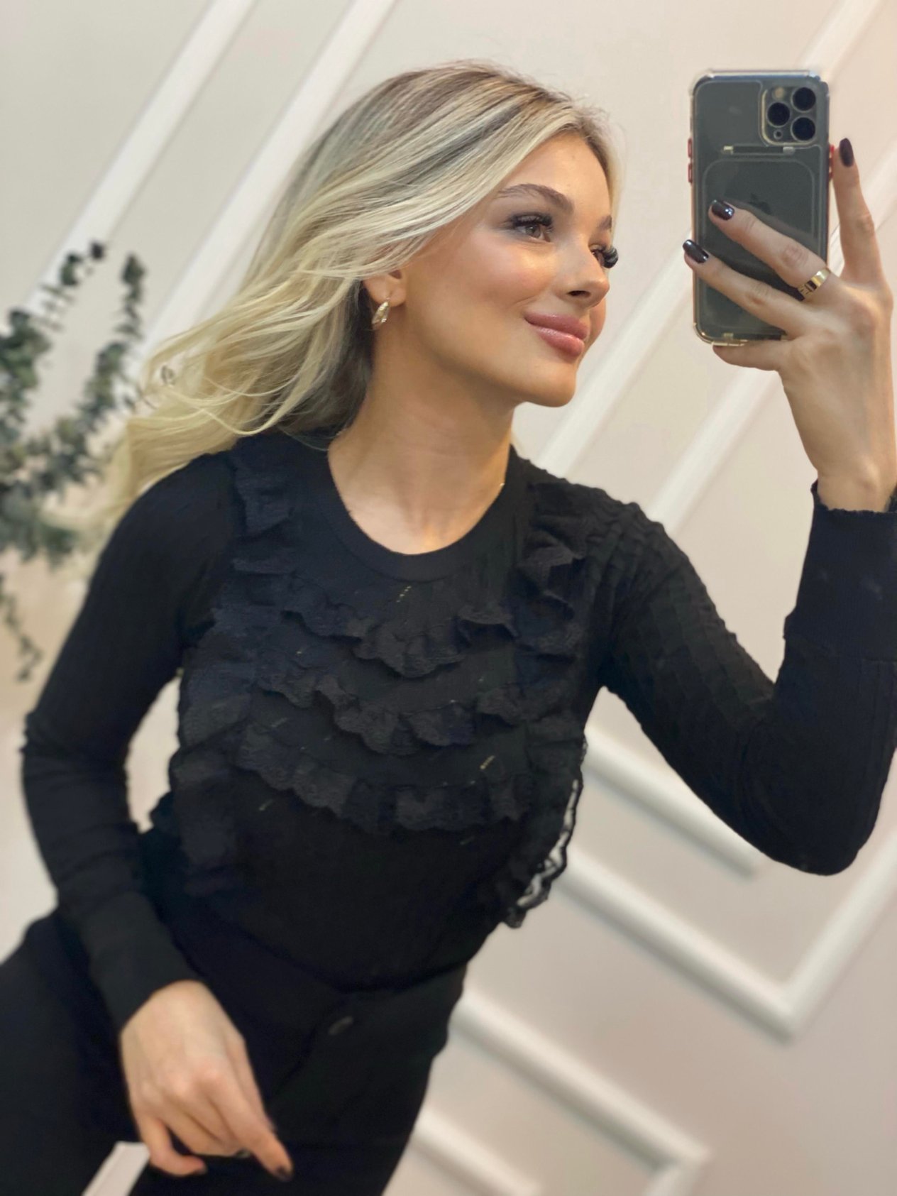 Siyah Güpürlü Model Triko