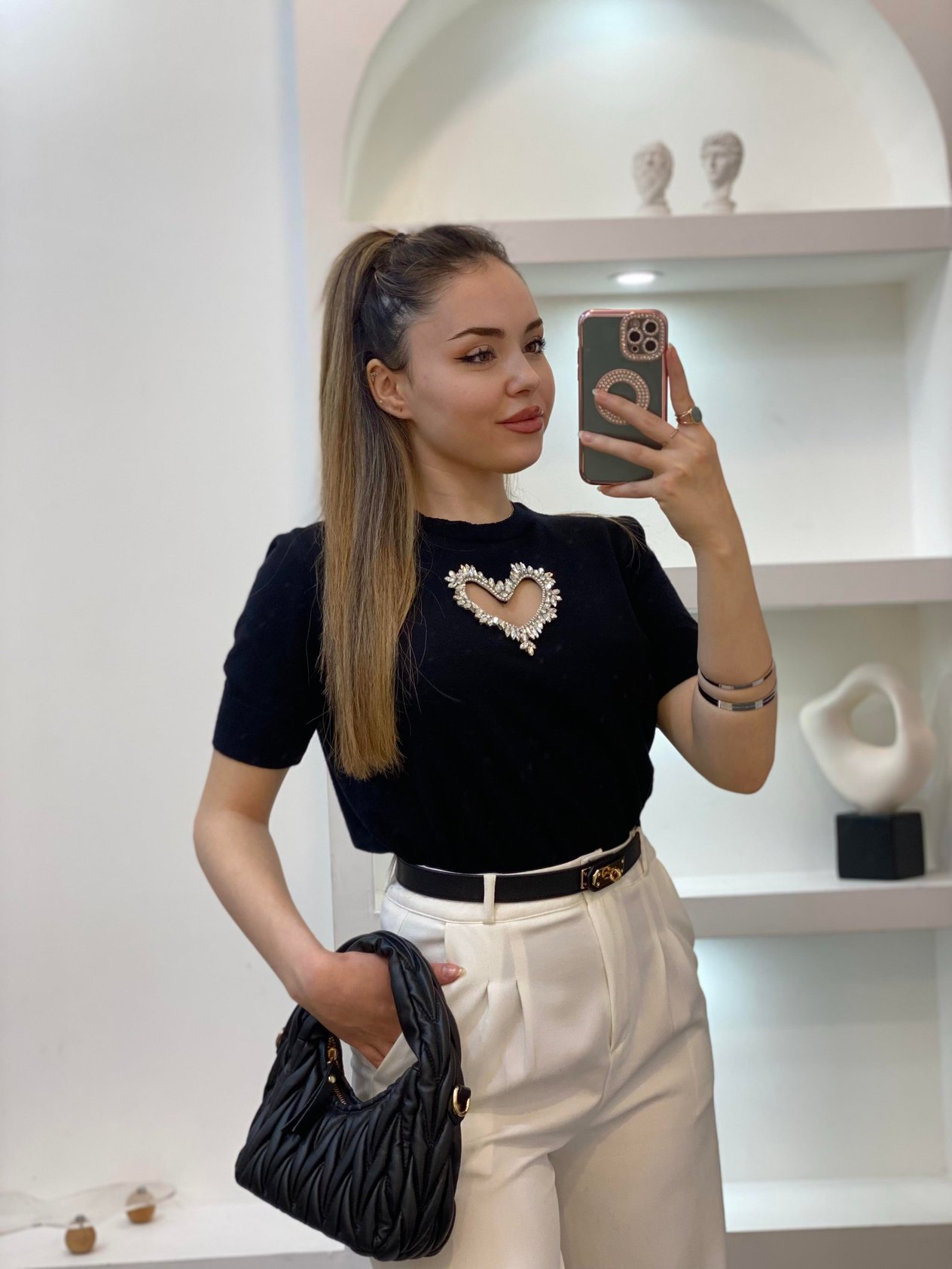 Siyah Kalp Taşlı Triko Bluz 