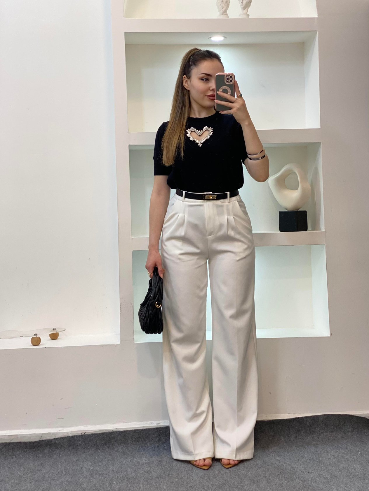 Siyah Kalp Taşlı Triko Bluz 