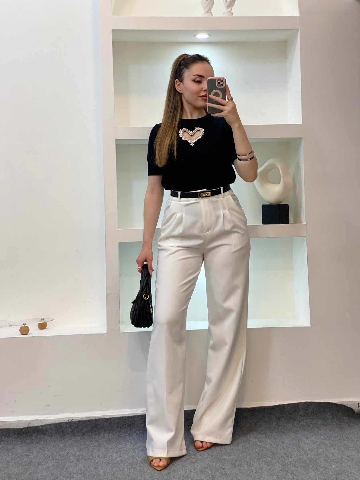 Siyah Kalp Taşlı Triko Bluz 