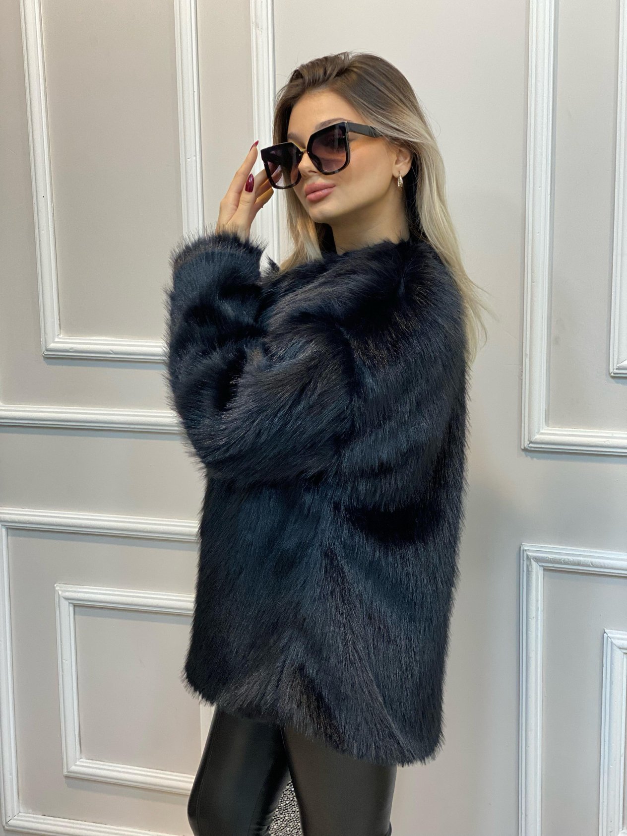 Siyah Marka Model Kürk Mont 