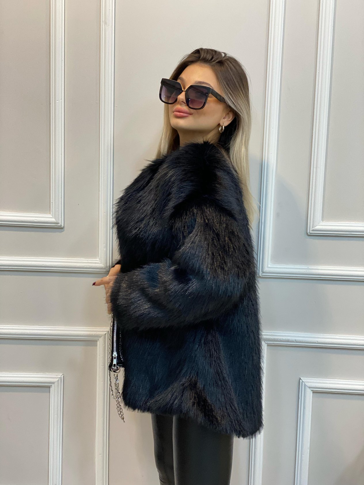 Siyah Marka Model Kürk Mont 