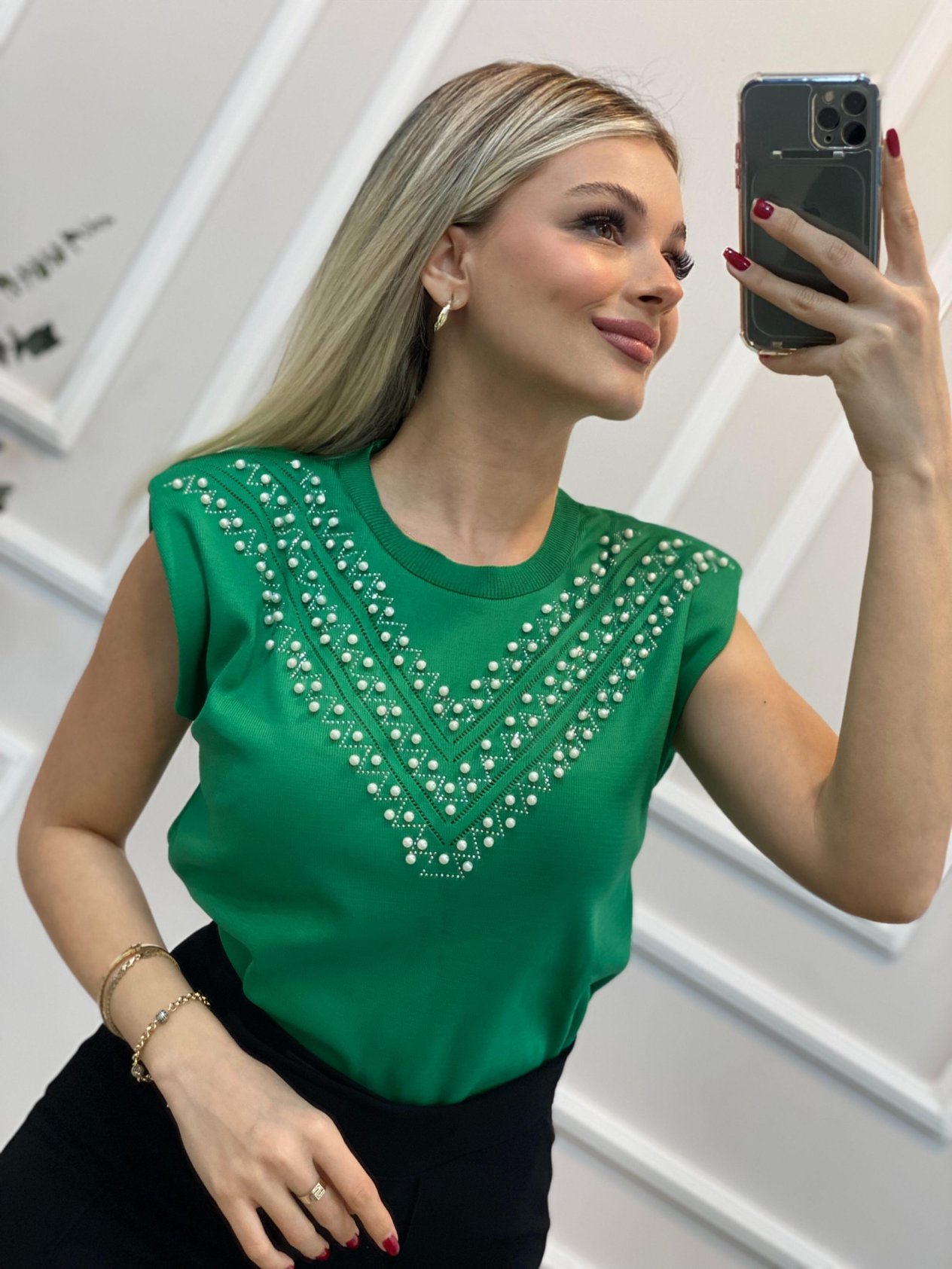 Yeşil Vatkalı V Sıralı İnci Detaylı Triko Bluz