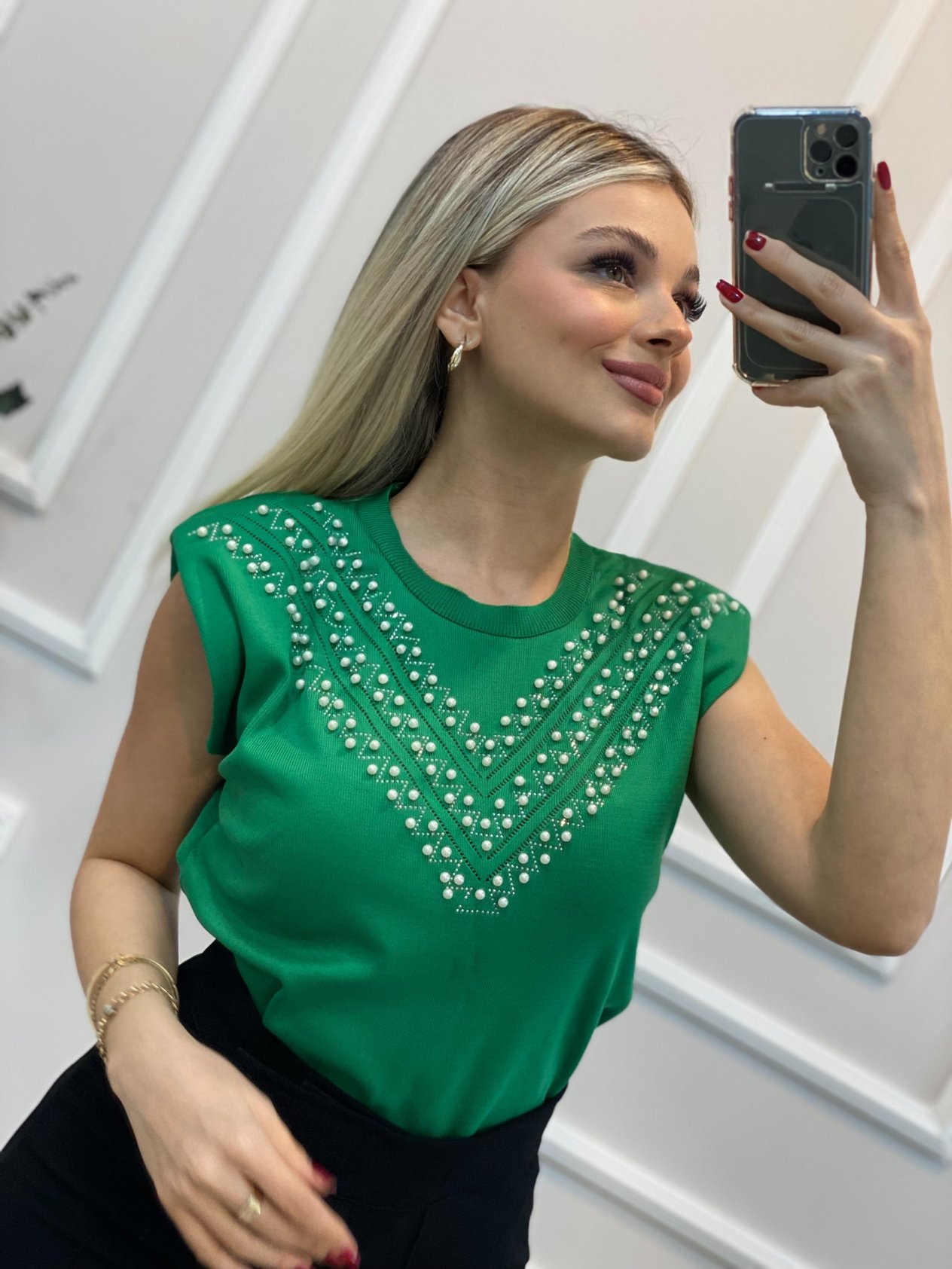 Yeşil Vatkalı V Sıralı İnci Detaylı Triko Bluz