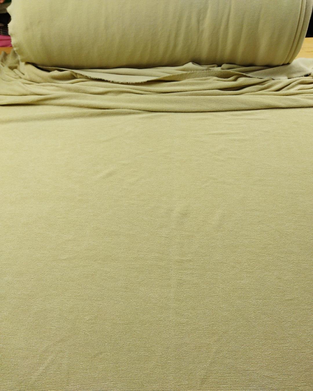 Bej Renkte Jarse Benzeri Örme (En 130 cm x Boy 140 cm)