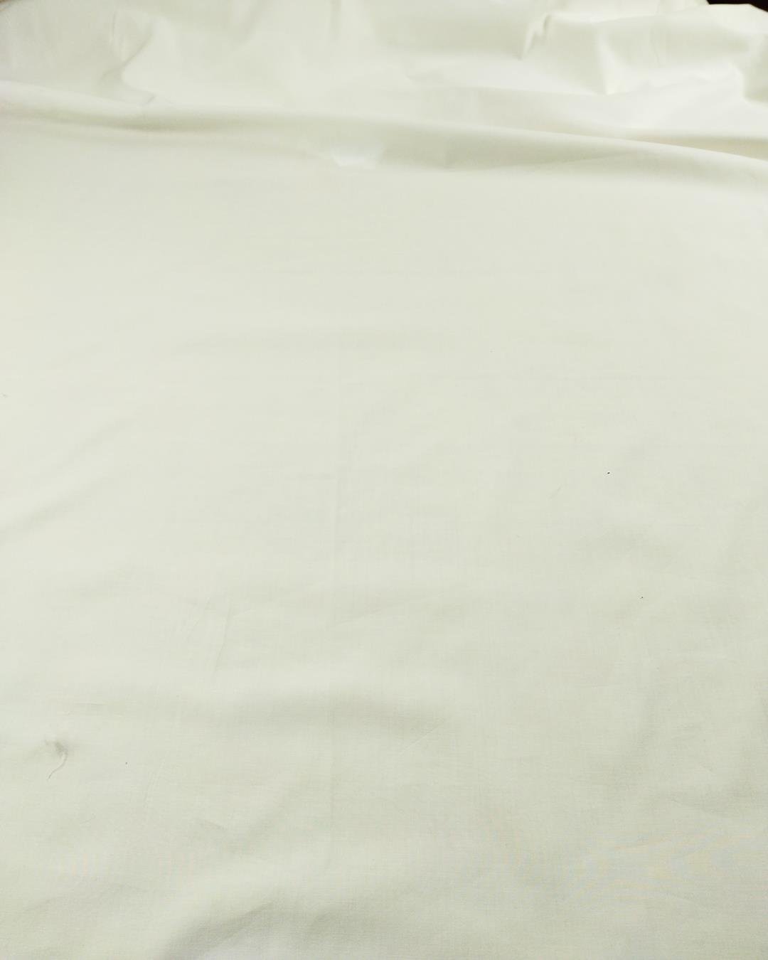 Ekru Krem Arası Renkte Pamuk Viskon Dokuma (En  145 cm x Boy  195 cm)