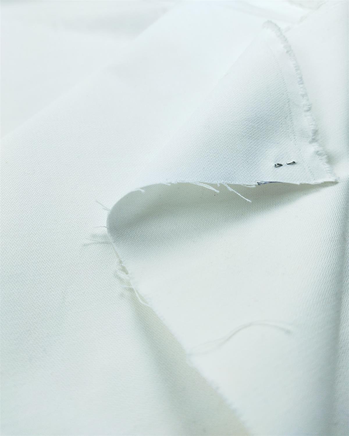 Gabardin Benzeri Kalın Pamuklu Dokuma Beyaz En: 150 cm