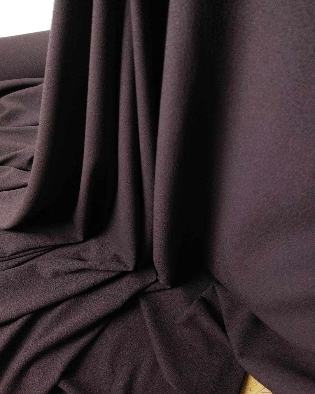 Koyu Bordo Renkte Krep (En 140 cm x Boy 205 cm)