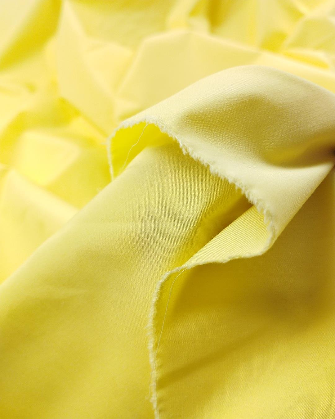 Limon Sarı Renkte Poplin Dokuma En: 150 