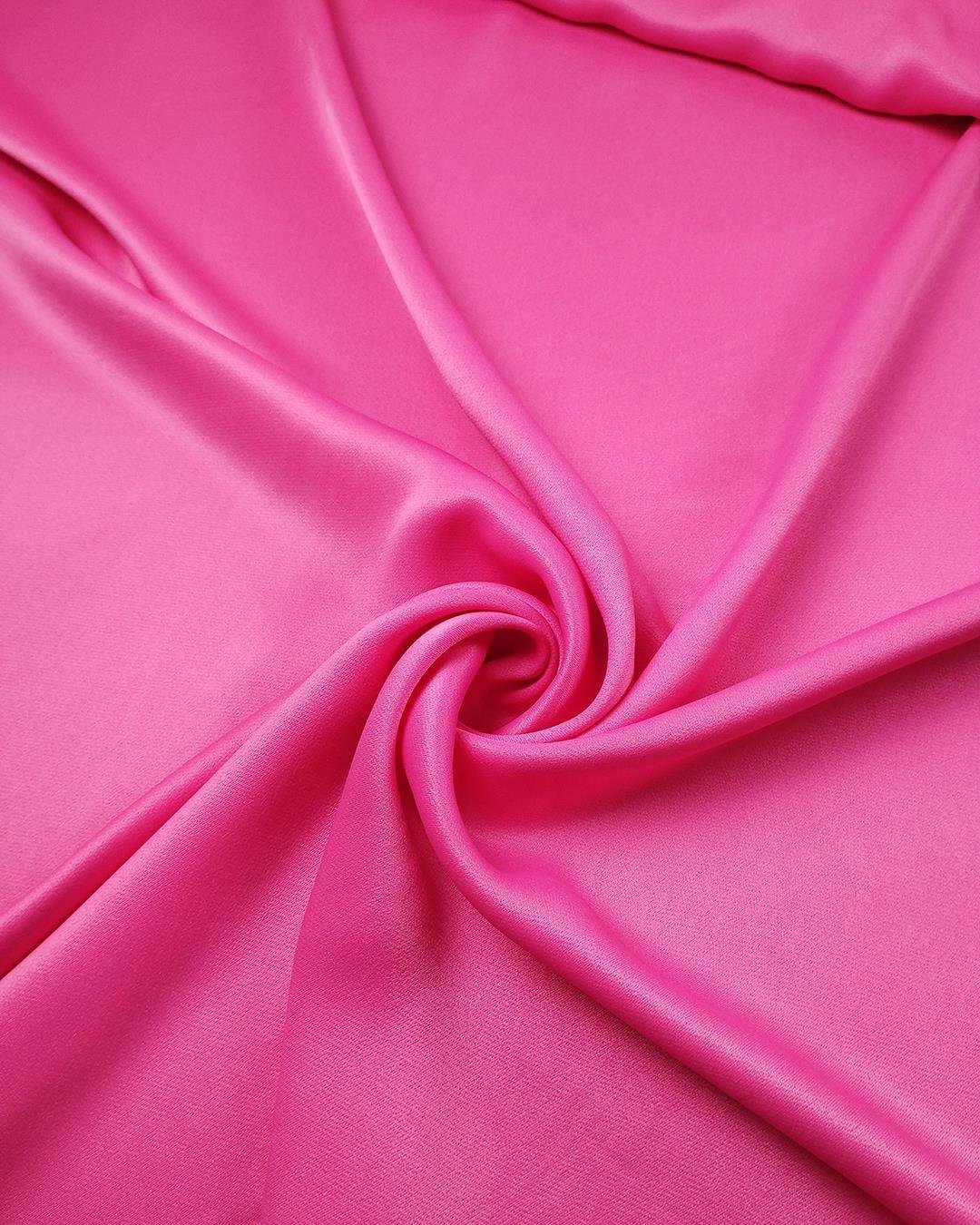 Şeker Pembe Renkte Saten Viskon (En 150 cm x Boy 190 cm)