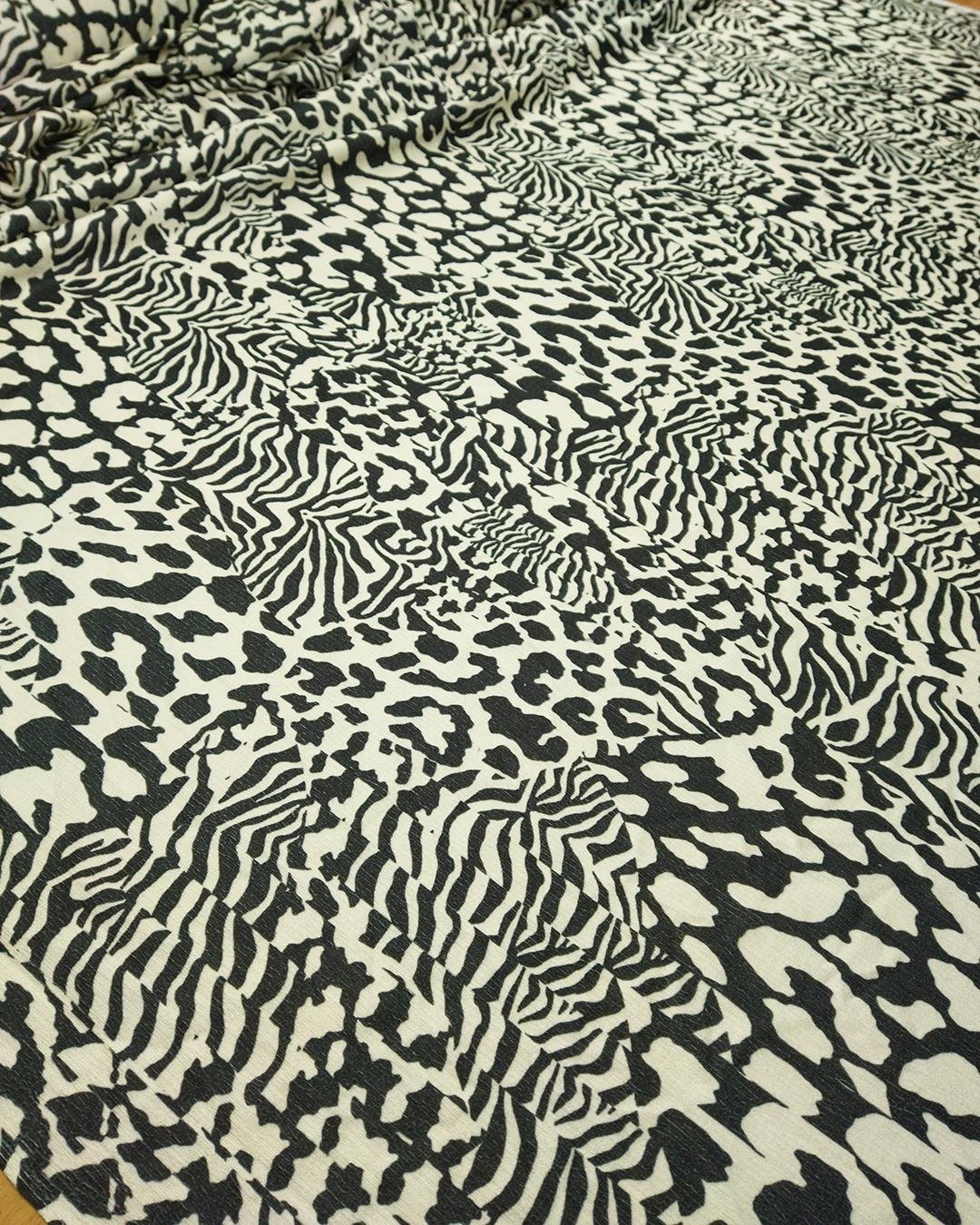 siyah Beyaz Renkte Bürümcüklü Jarse (En 160 cm x Boy 230 cm)
